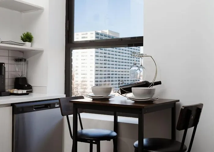 Regal Stylish Uptown Loft Beachfront Rooftopwfhgym Apartment *