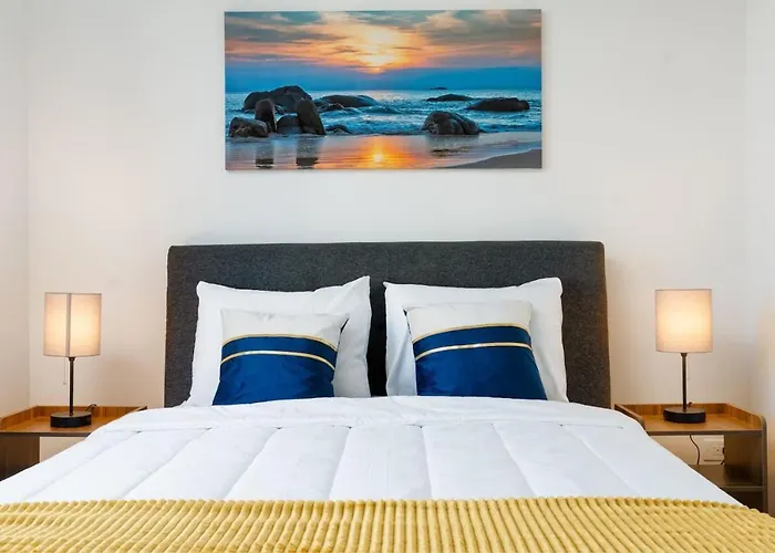 Regal Stylish Uptown Loft Beachfront Rooftopwfhgym Apartment