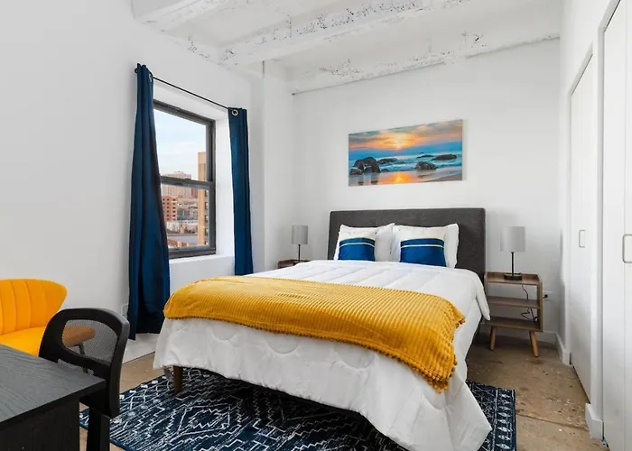 Apartment Regal Stylish Uptown Loft Beachfront Rooftopwfhgym Chicago